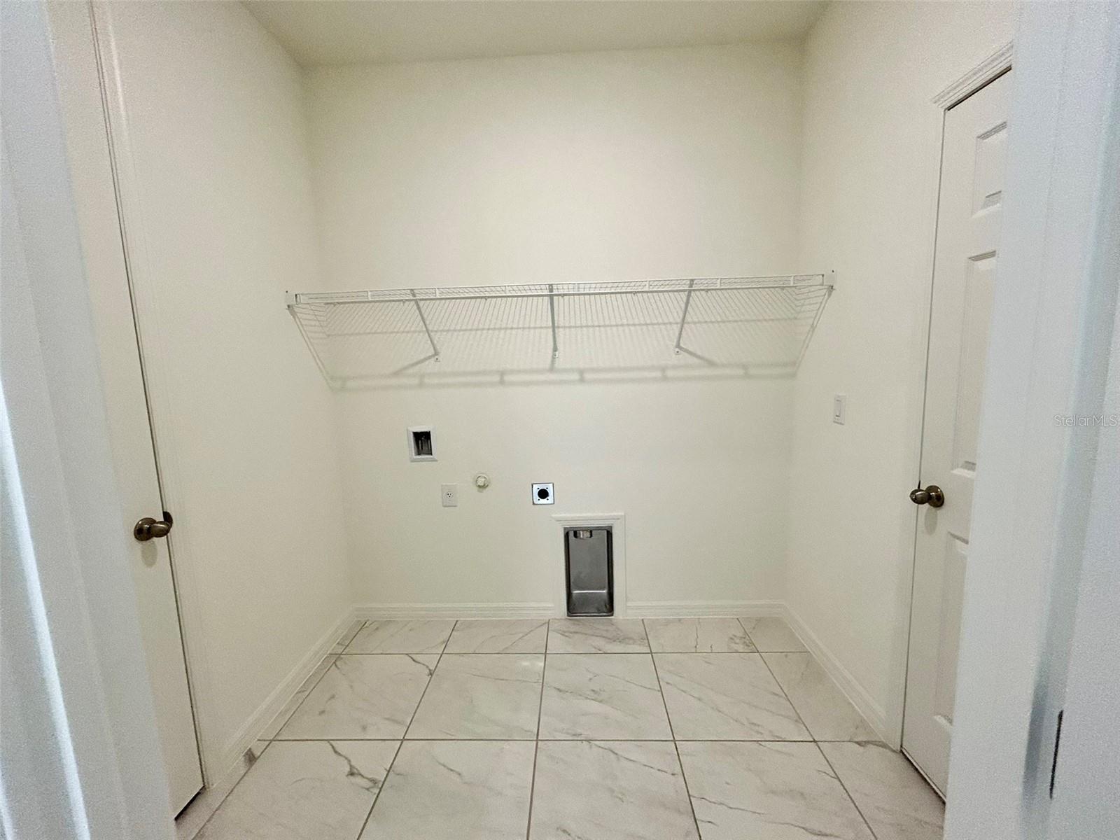 Image 23 of 24 For 2534 Longworthy Road