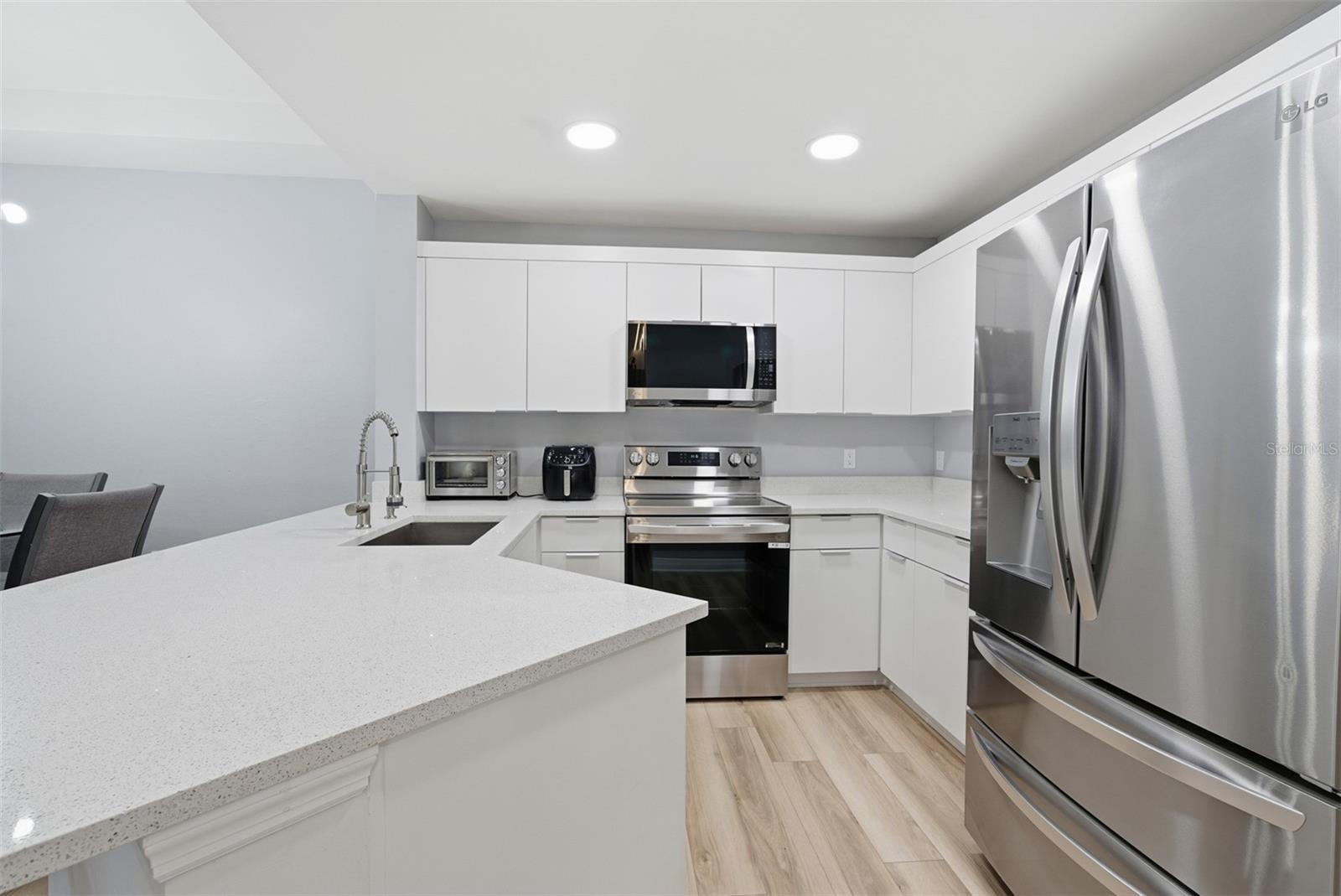 Image 14 of 45 For 3964 Pomodoro Circle 104