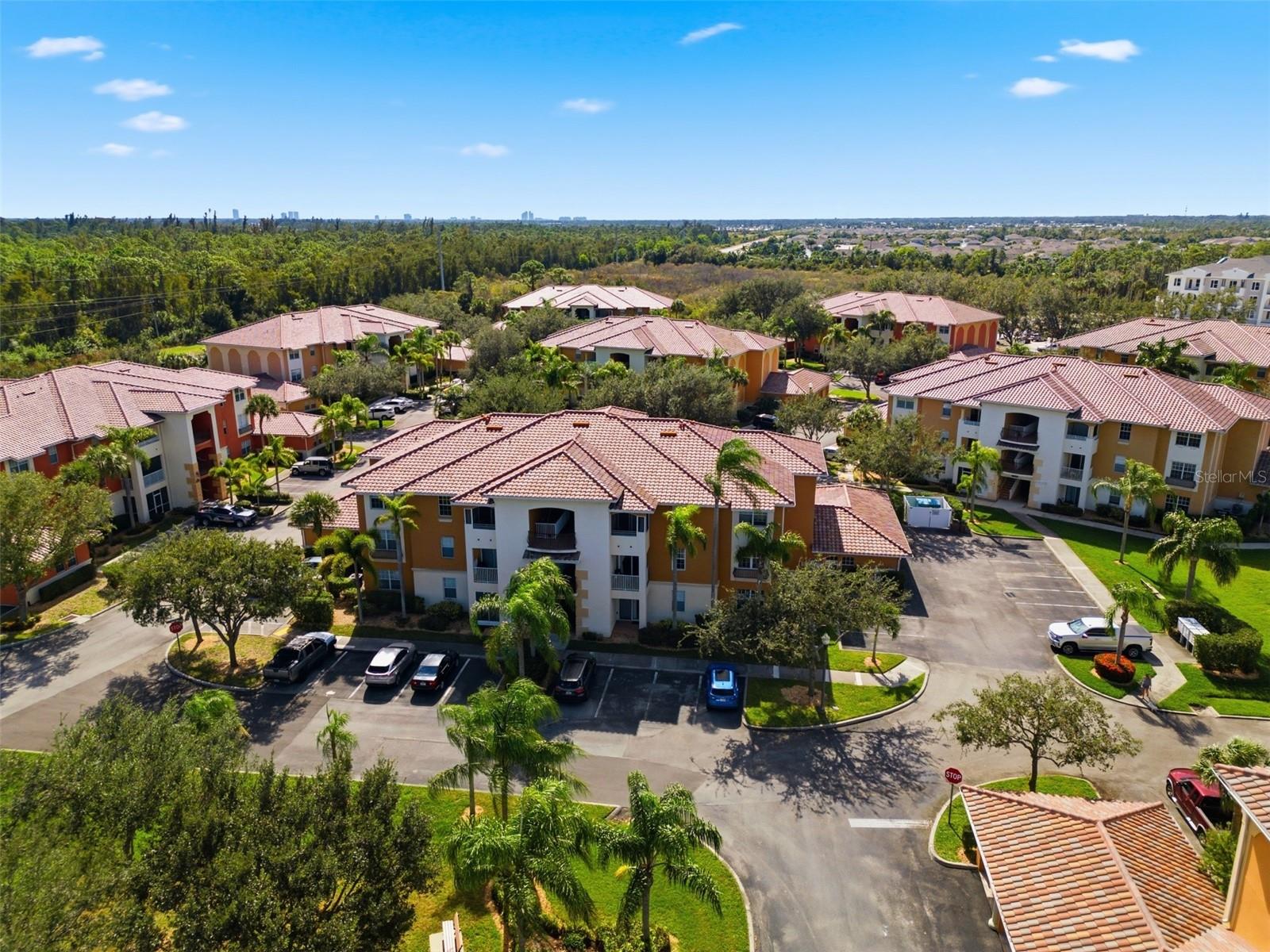 Image 28 of 45 For 3964 Pomodoro Circle 104