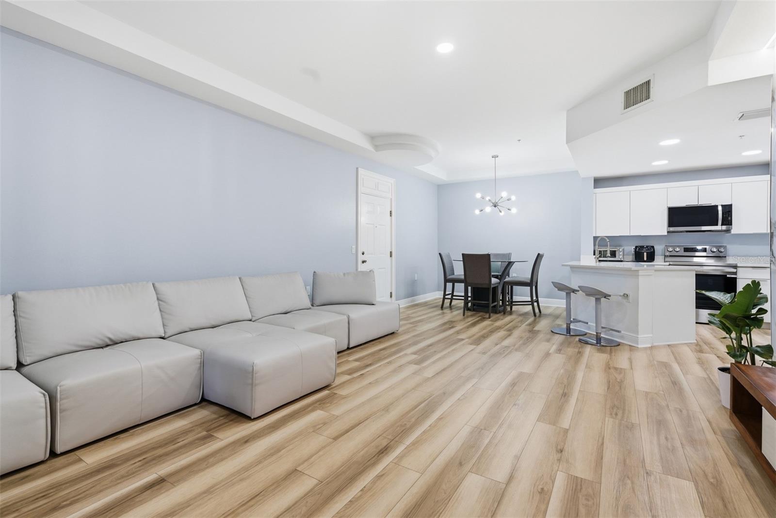 Image 7 of 45 For 3964 Pomodoro Circle 104