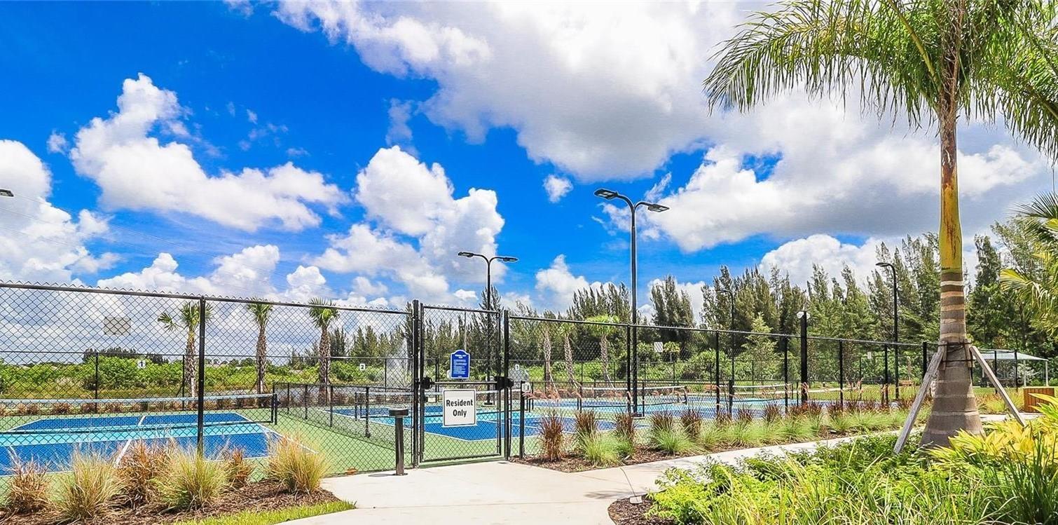 Image 35 of 45 For 7168 Lenox Circle