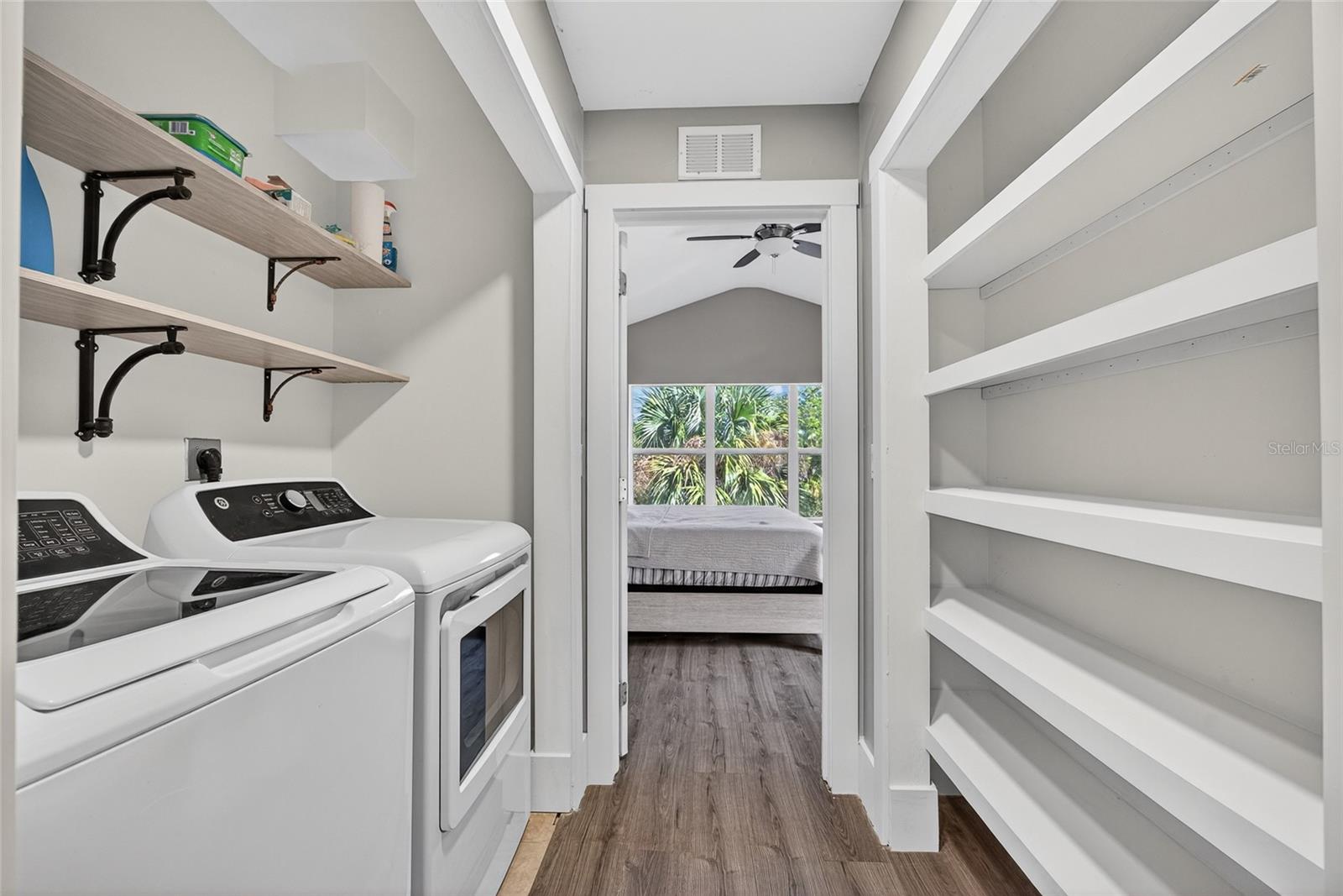 Image 14 of 35 For 8300 Village Edge Circle 1