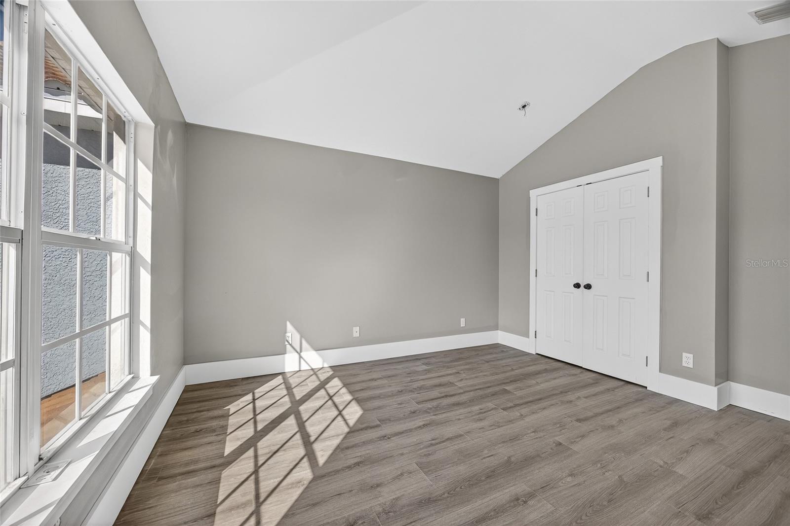 Image 23 of 35 For 8300 Village Edge Circle 1