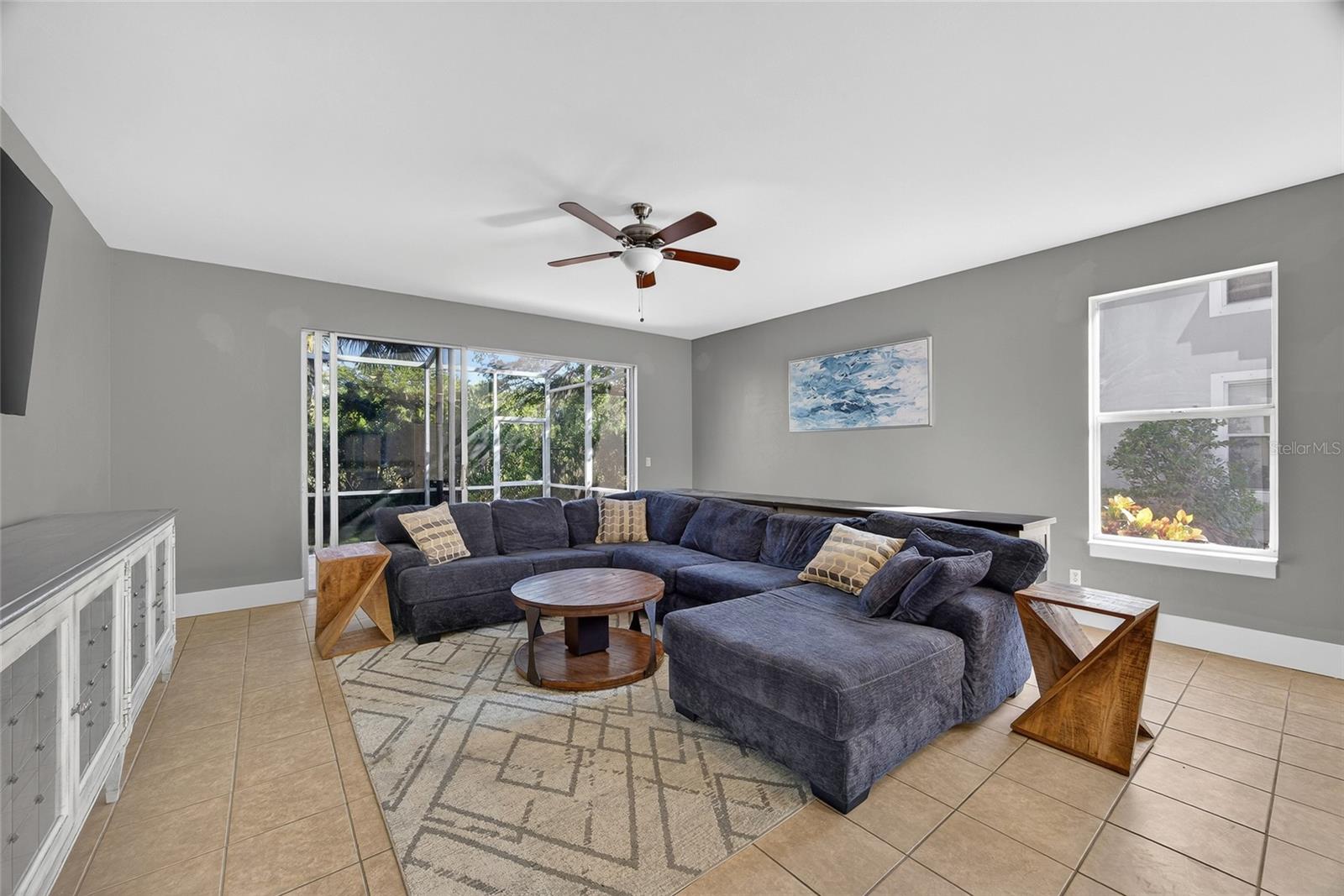 Image 7 of 35 For 8300 Village Edge Circle 1