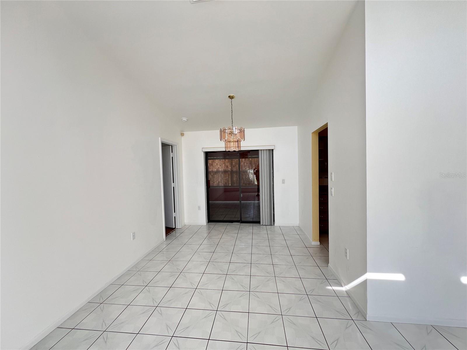 Image 10 of 43 For 23112 Gray Avenue