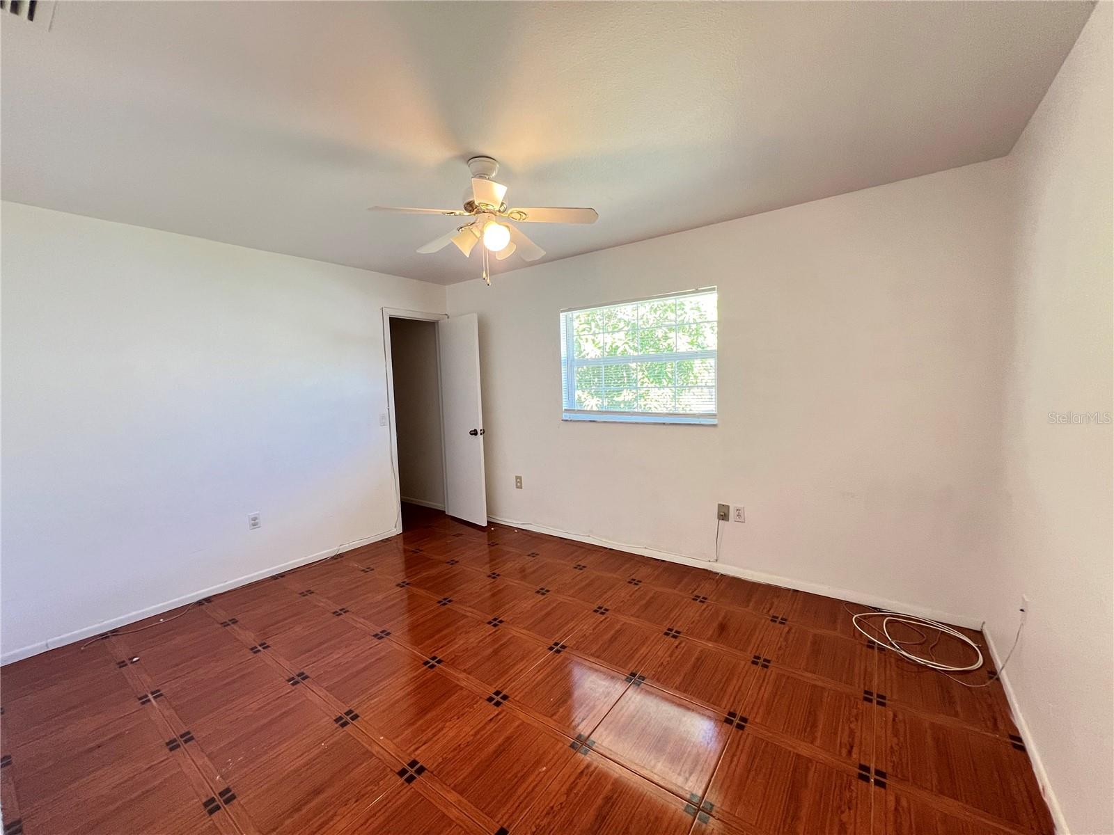 Image 22 of 43 For 23112 Gray Avenue