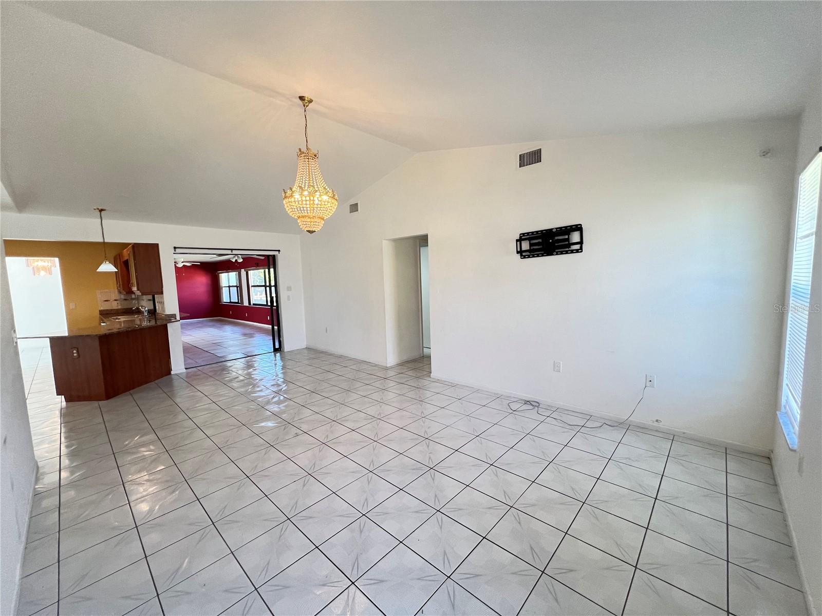 Image 28 of 43 For 23112 Gray Avenue