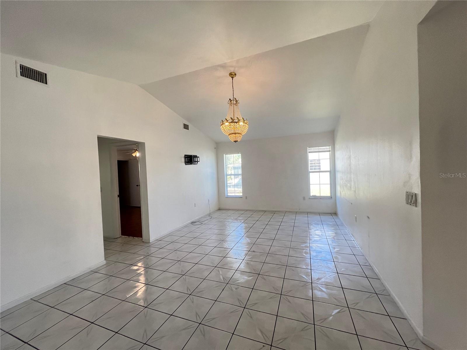 Image 30 of 43 For 23112 Gray Avenue