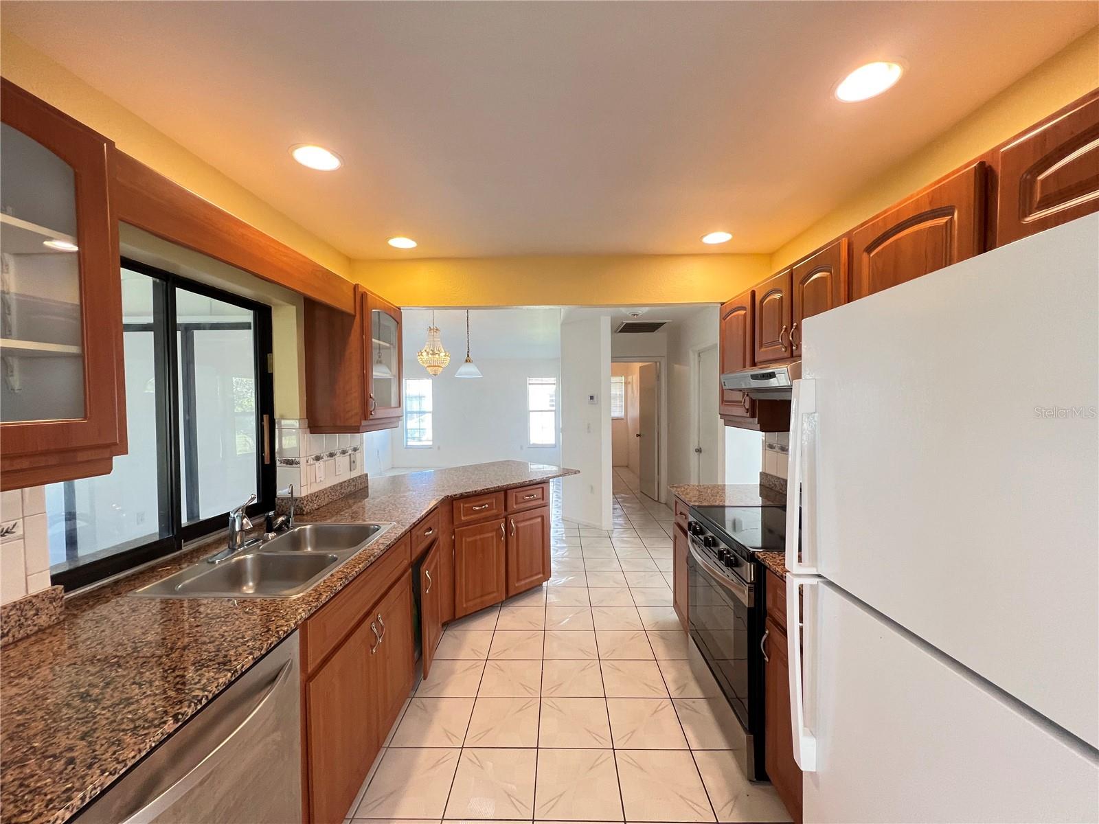 Image 31 of 43 For 23112 Gray Avenue