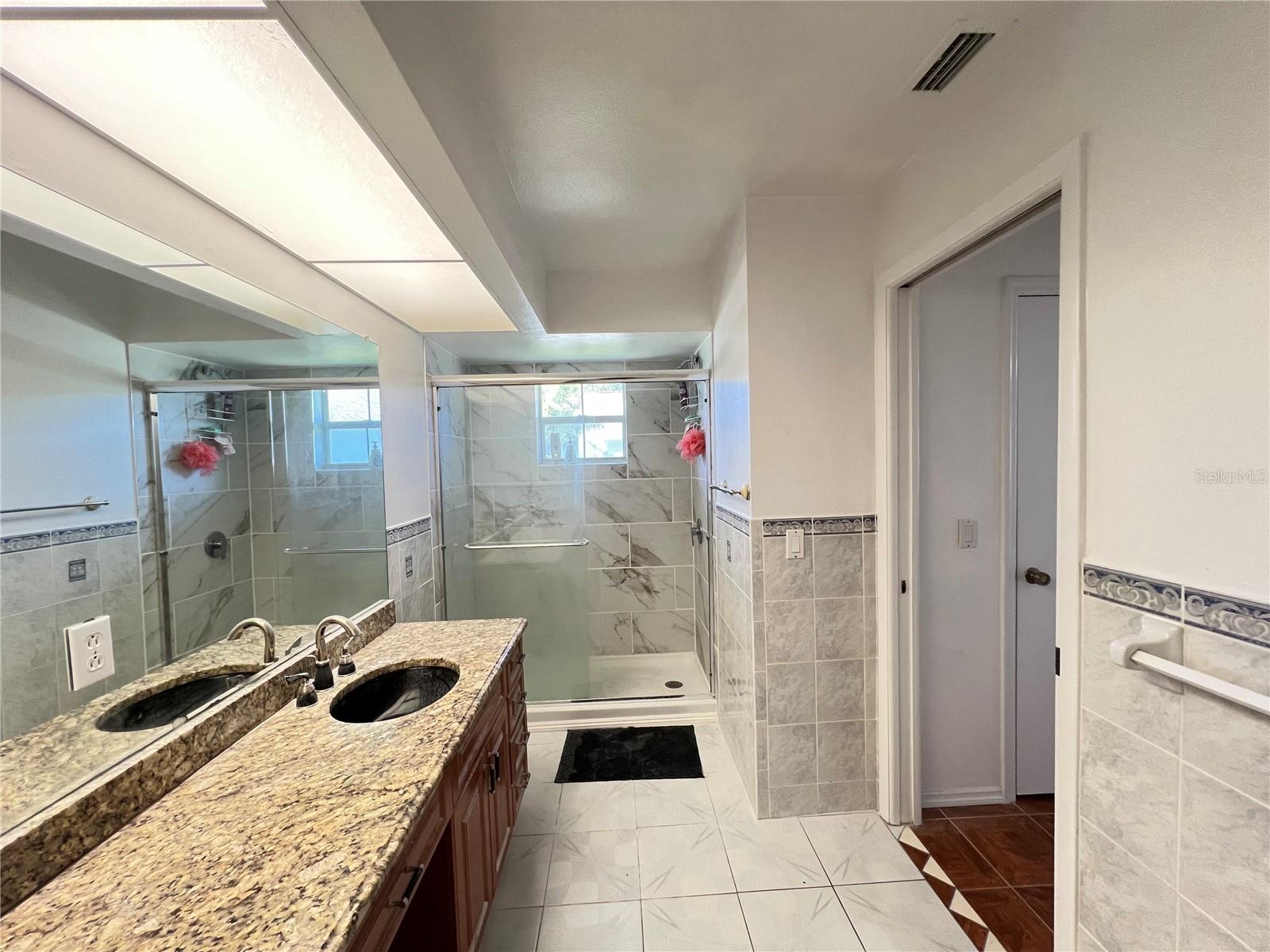 Image 35 of 43 For 23112 Gray Avenue