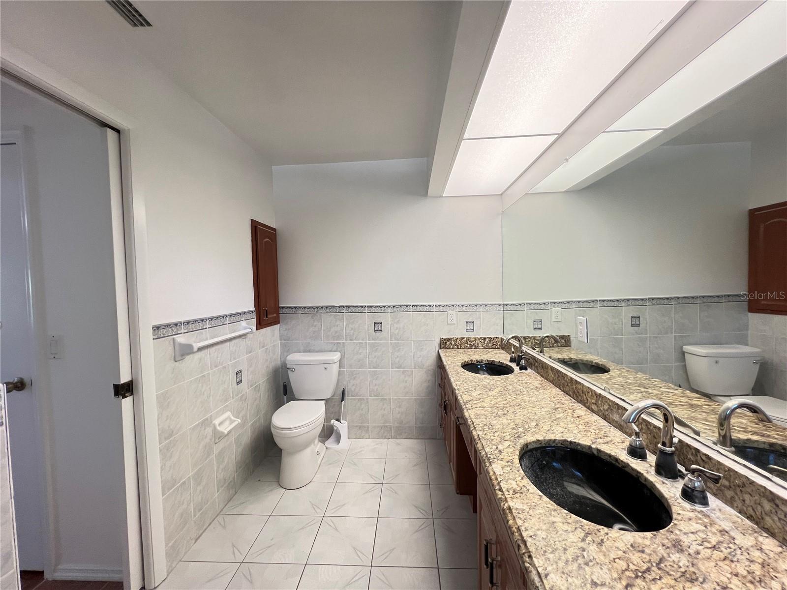 Image 36 of 43 For 23112 Gray Avenue