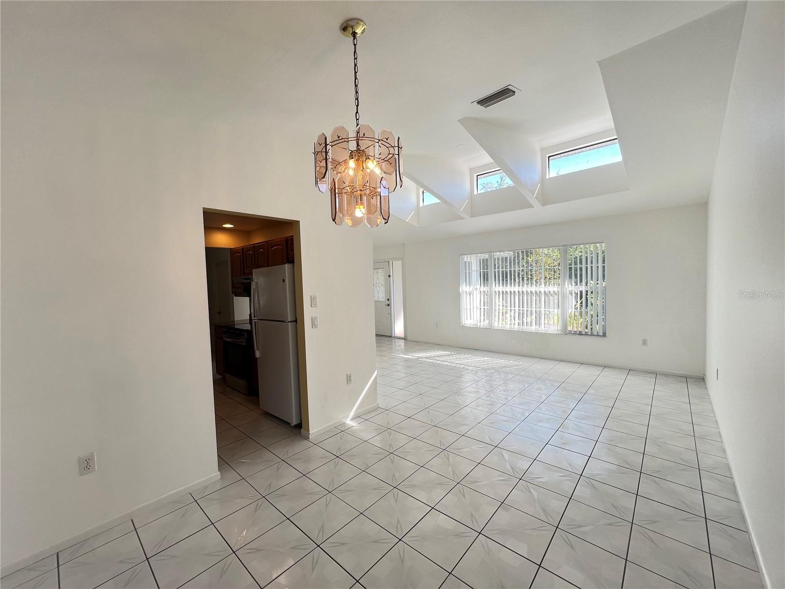 Image 8 of 43 For 23112 Gray Avenue