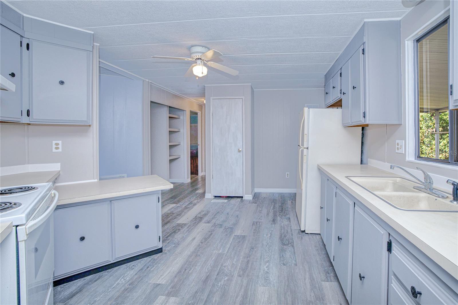 Image 5 of 28 For 1141 5th Avenue