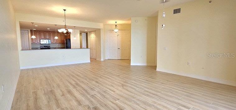 Image 19 of 44 For 89 Vivante Boulevard 8942