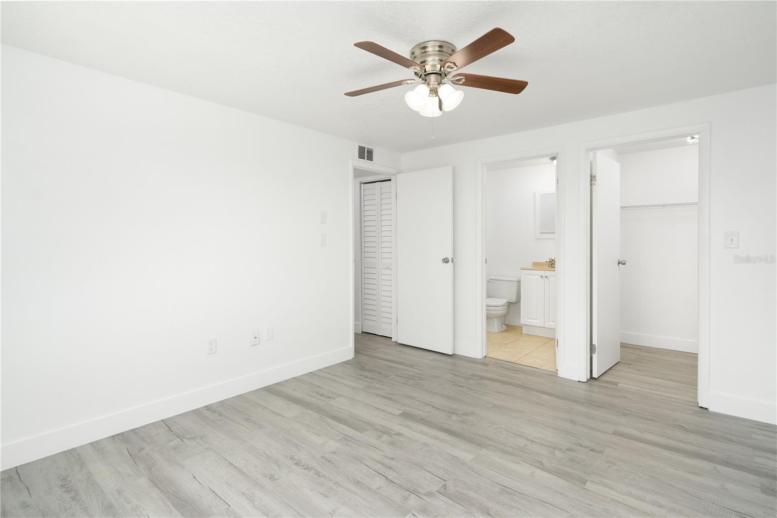 Image 16 of 19 For 22291 Westchester Boulevard 206