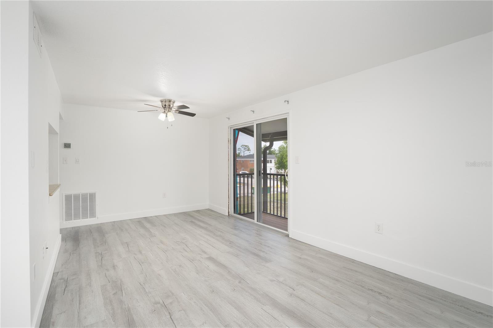 Image 7 of 19 For 22291 Westchester Boulevard 206