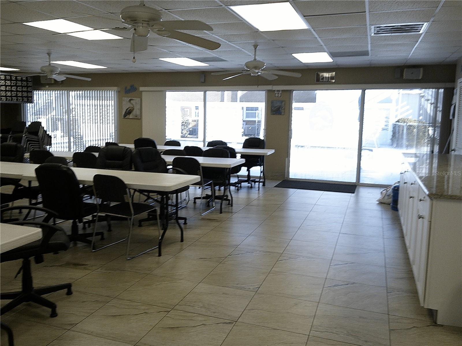 Image 9 of 9 For 4158 Tamiami Trail J1