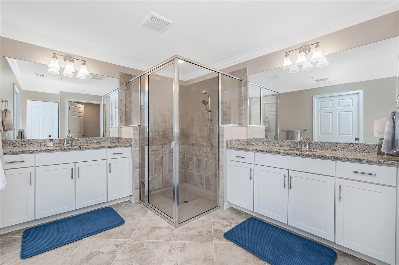 Image 17 of 46 For 14624 Sycamore Court 2511