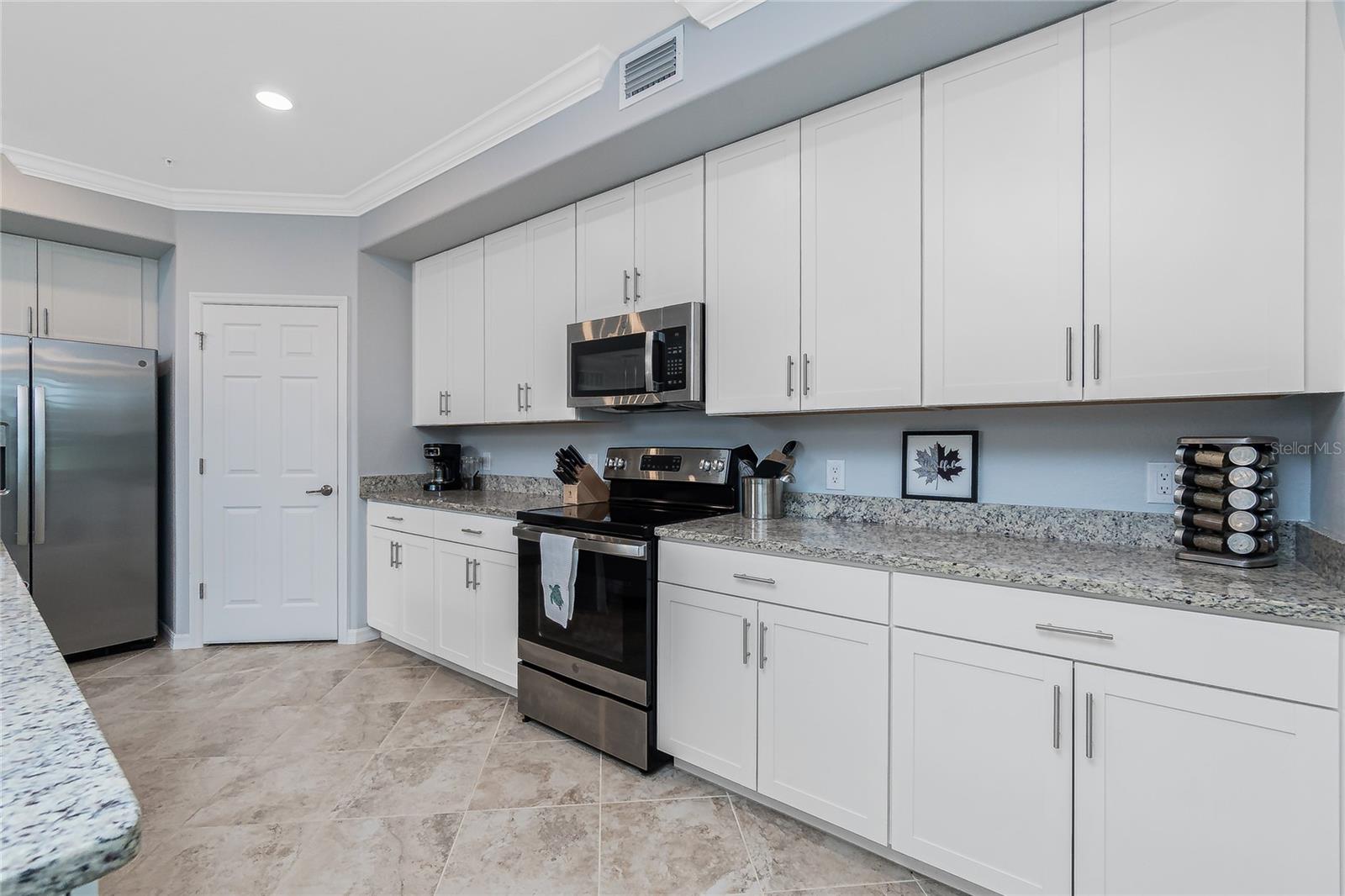 Image 9 of 46 For 14624 Sycamore Court 2511