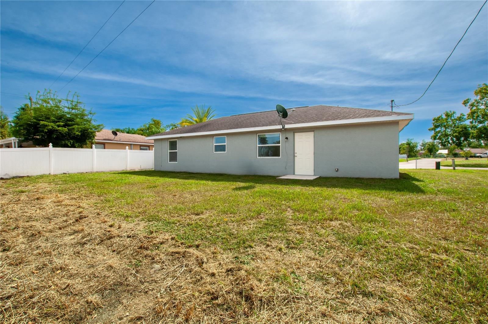 Image 4 of 22 For 114 Bridle Path