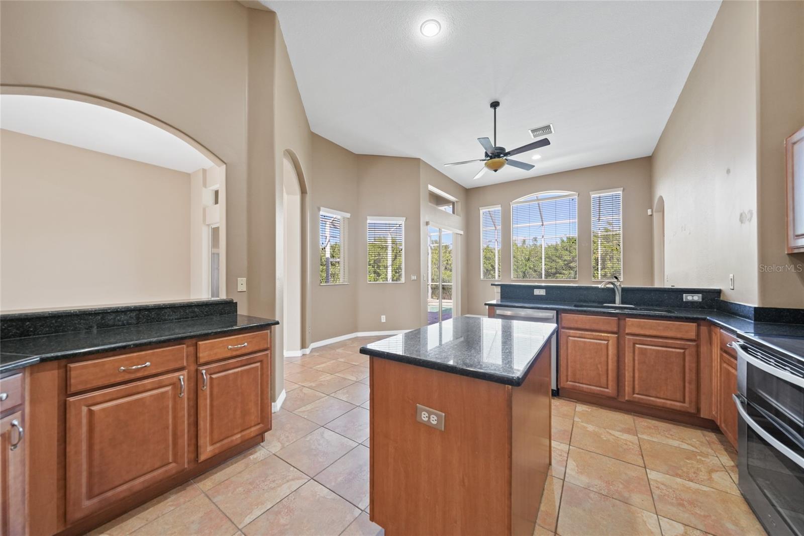 Image 15 of 42 For 10495 Atenia Street