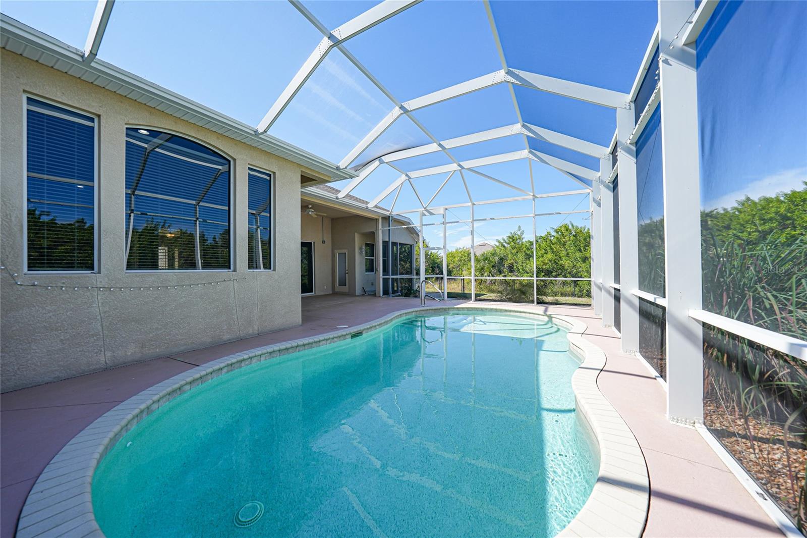 Image 22 of 42 For 10495 Atenia Street