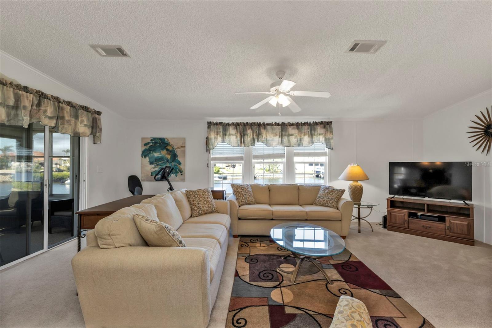 Image 11 of 71 For 771 Tangerine Court