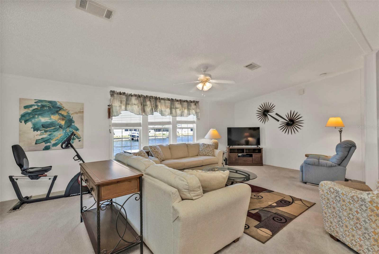 Image 12 of 71 For 771 Tangerine Court