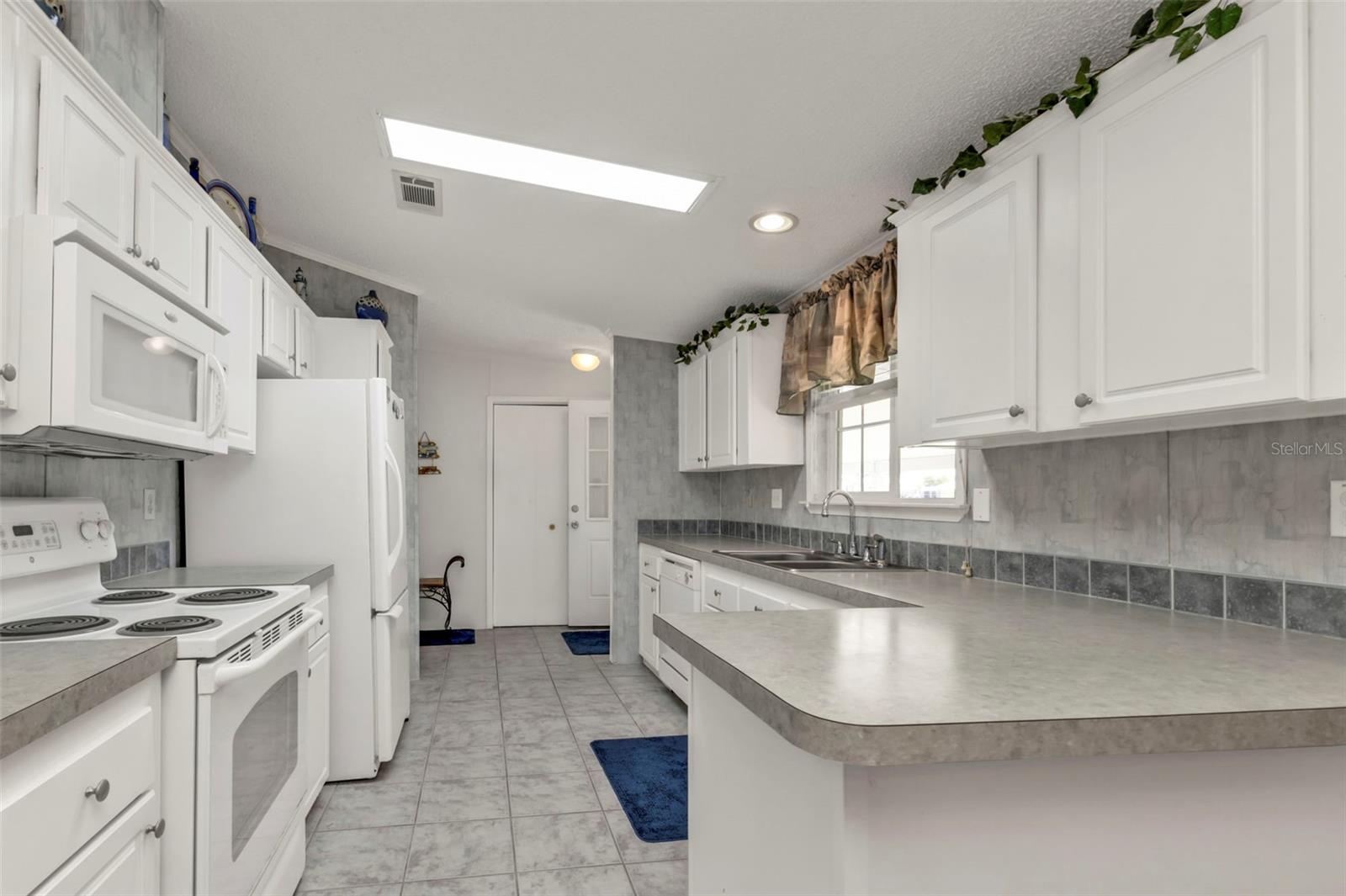 Image 13 of 71 For 771 Tangerine Court