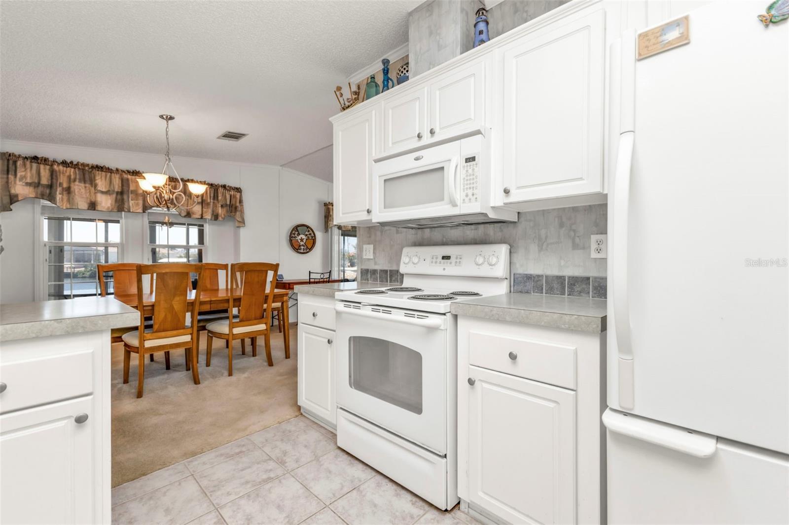 Image 16 of 71 For 771 Tangerine Court