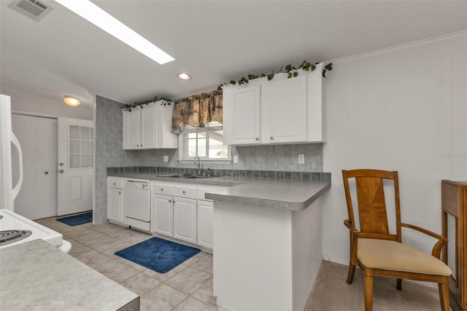 Image 17 of 71 For 771 Tangerine Court