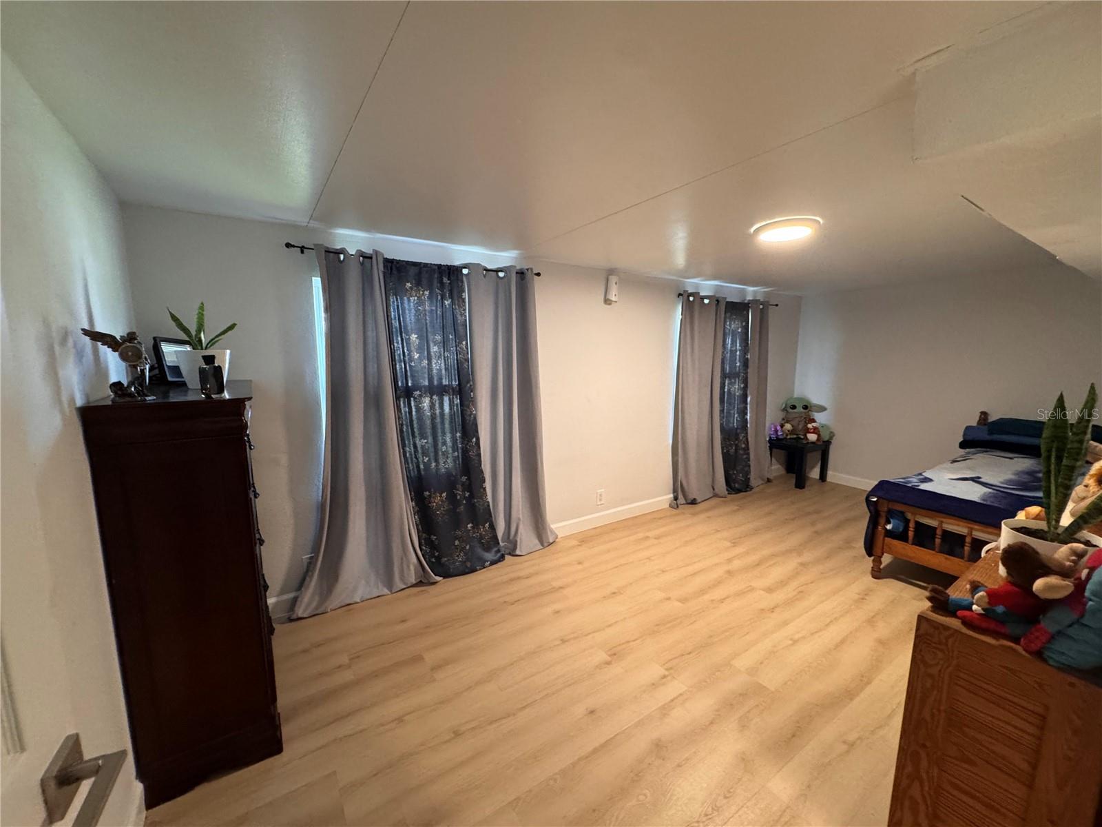 Image 19 of 31 For 125 Ridgewood Drive