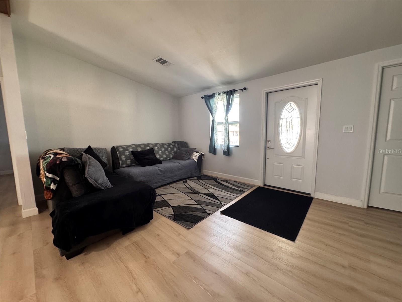 Image 5 of 31 For 125 Ridgewood Drive