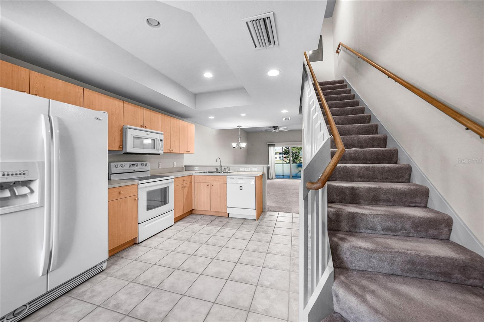 Image 6 of 49 For 1246 Rio De Janeiro Avenue 505