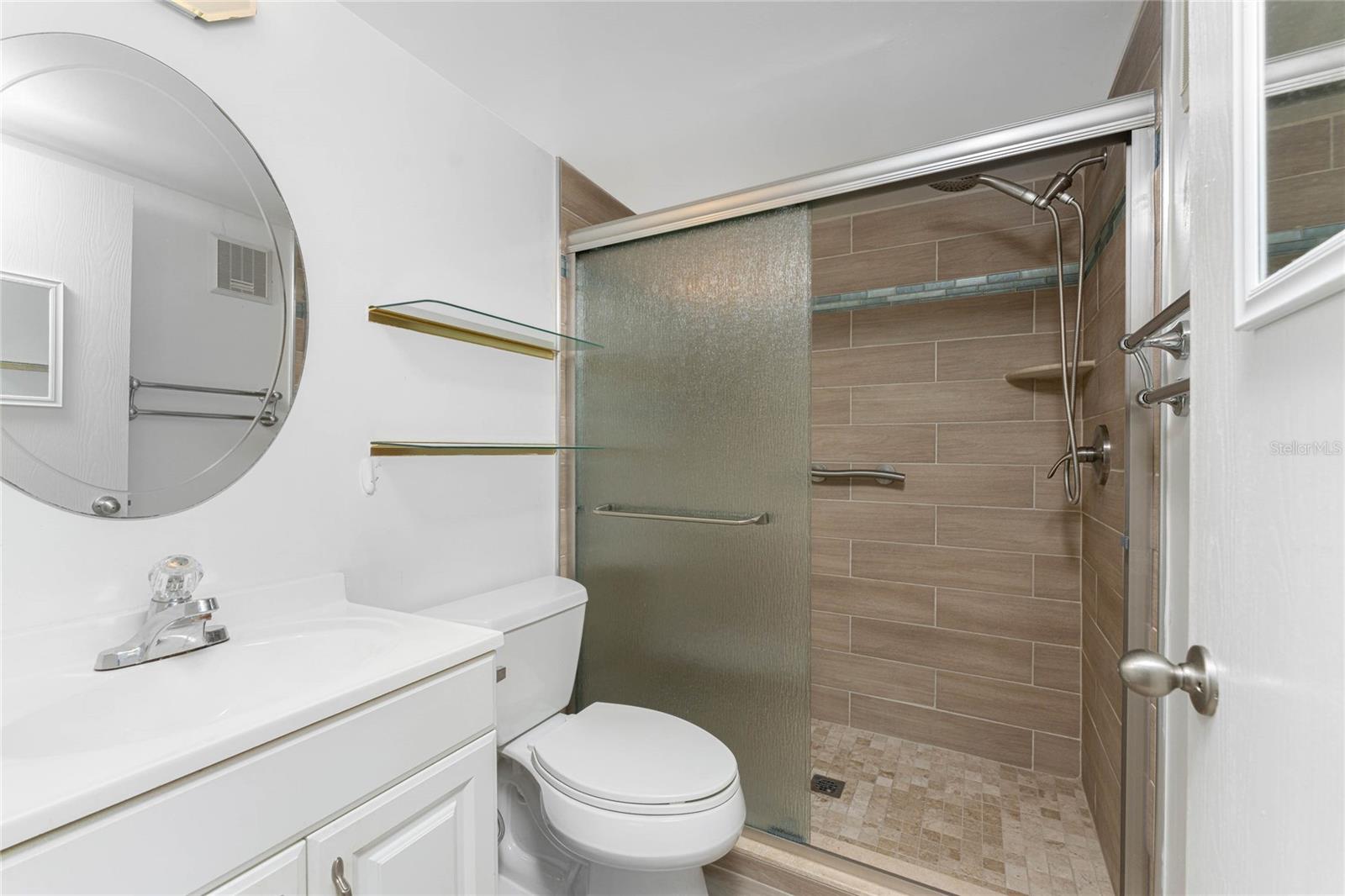 Image 17 of 55 For 25225 Rampart Boulevard 1602