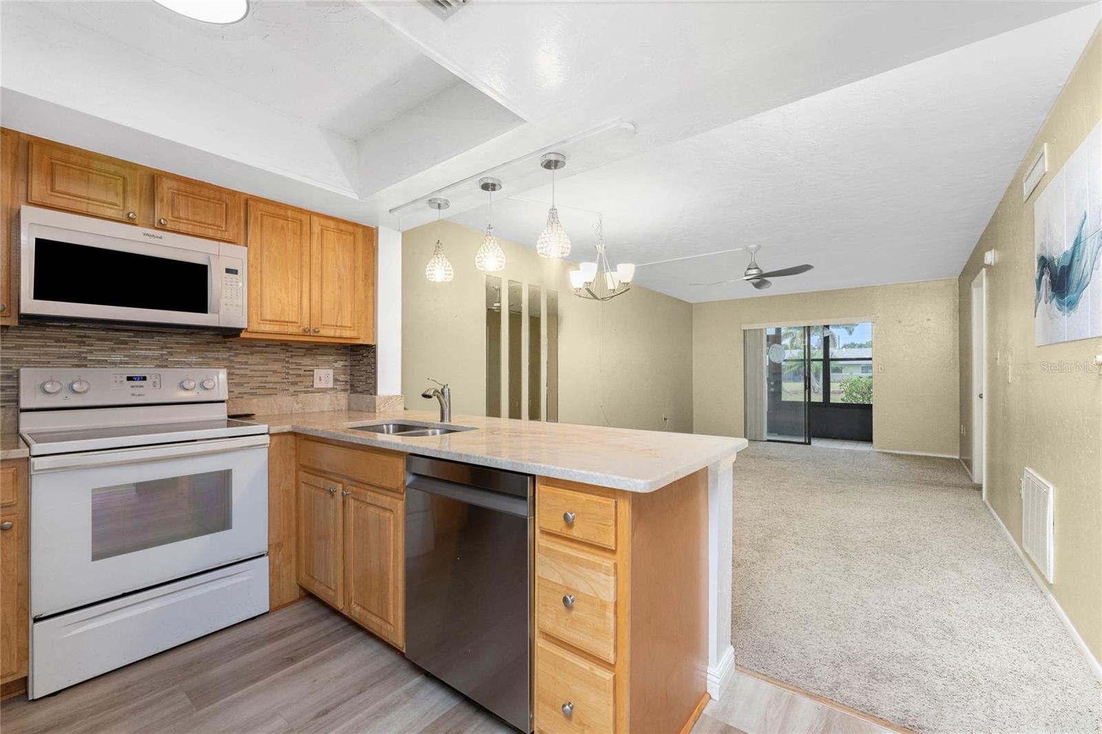 Image 19 of 55 For 25225 Rampart Boulevard 1602