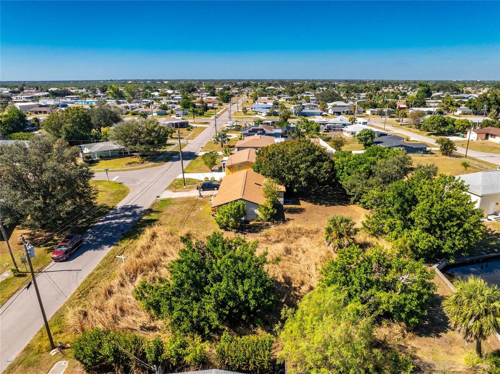 Image 17 of 36 For 21280 Higgs Drive