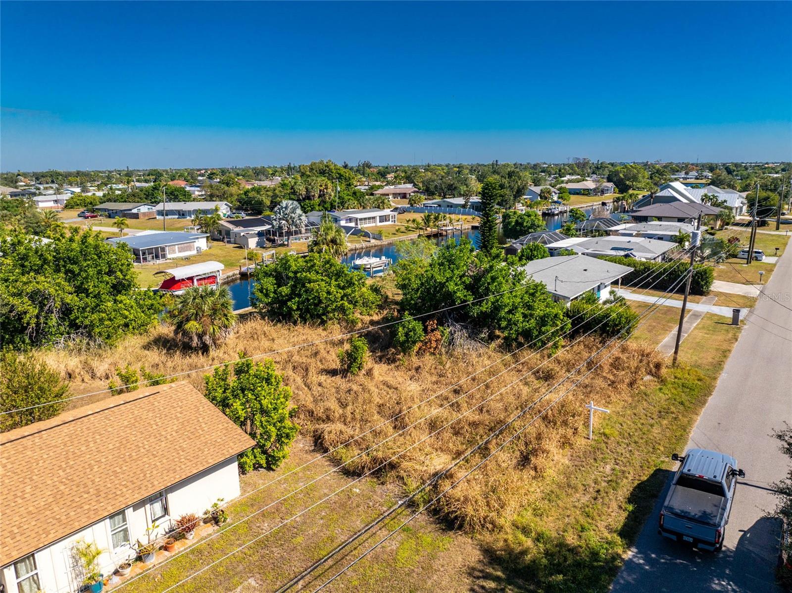 Image 20 of 36 For 21280 Higgs Drive