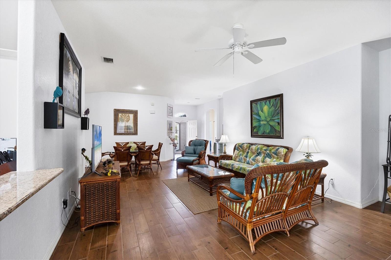 Image 10 of 56 For 2137 Boxwood Street