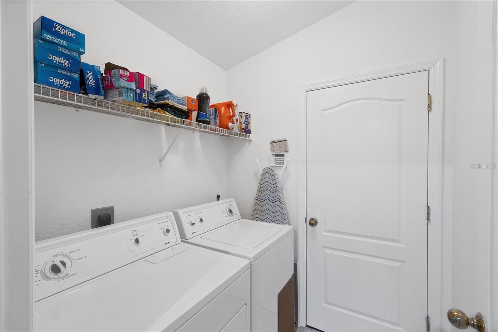 Image 29 of 56 For 2137 Boxwood Street