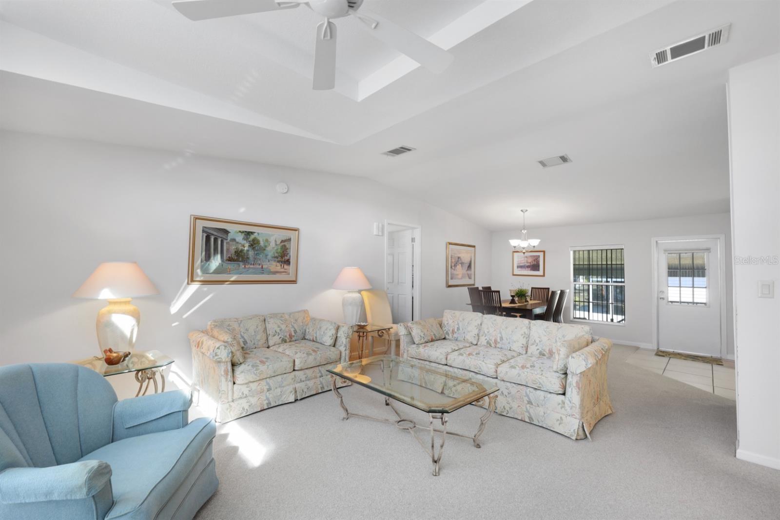 Image 11 of 85 For 2100 Kings Highway 1090