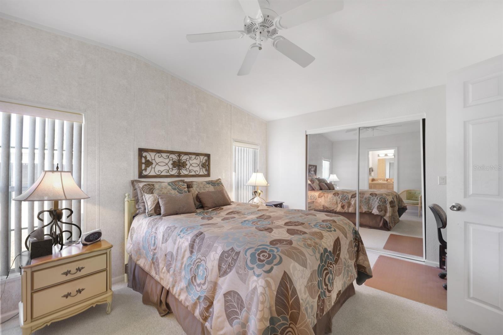 Image 19 of 85 For 2100 Kings Highway 1090