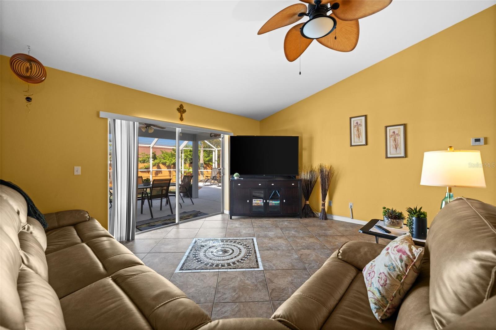 Image 11 of 37 For 121 11th Terrace