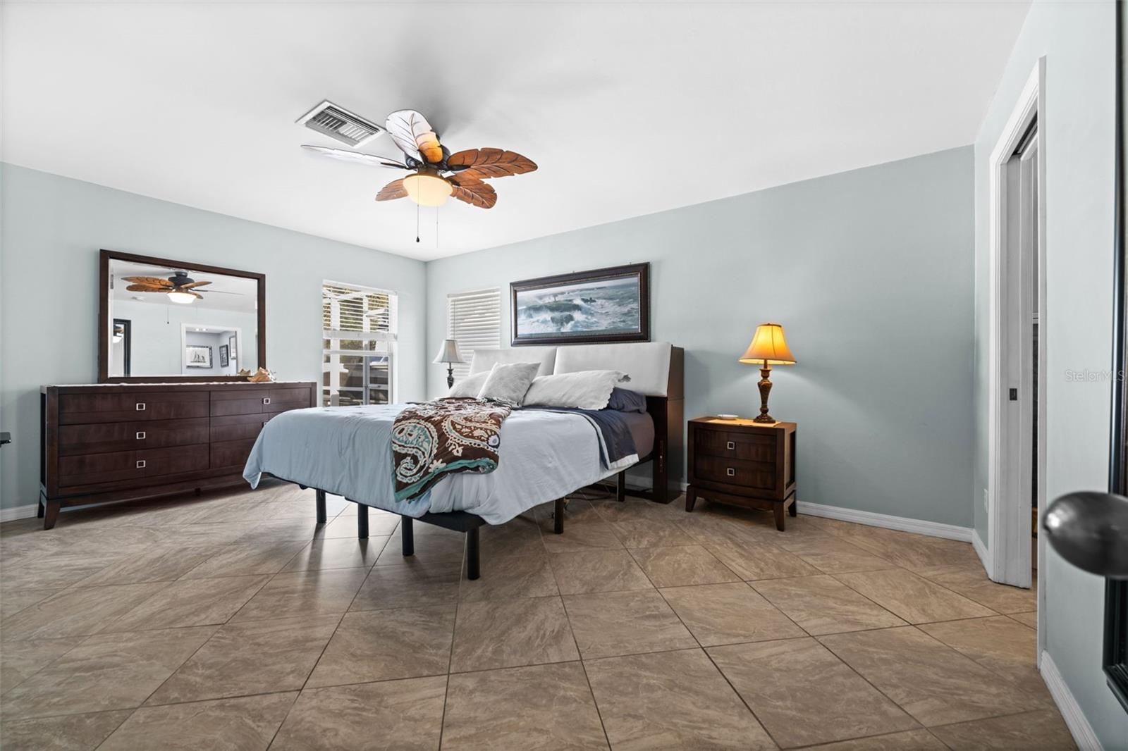 Image 14 of 37 For 121 11th Terrace