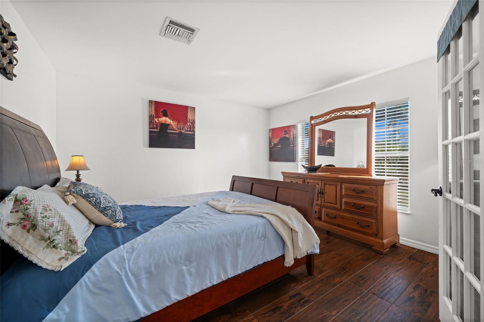 Image 21 of 37 For 121 11th Terrace