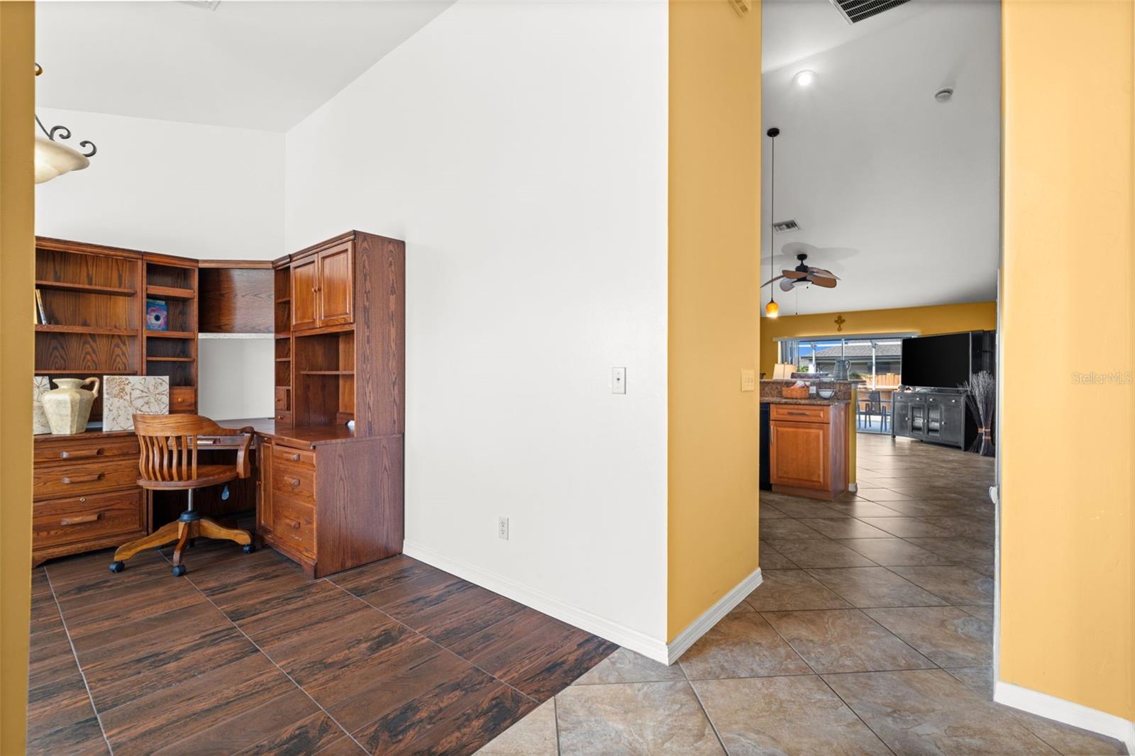 Image 5 of 37 For 121 11th Terrace