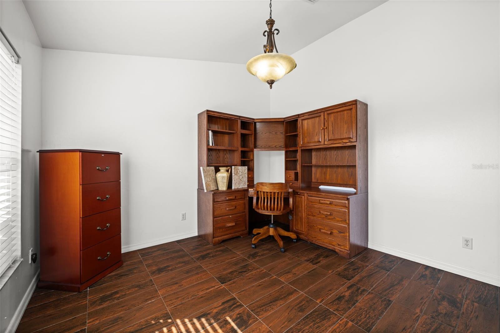 Image 7 of 37 For 121 11th Terrace