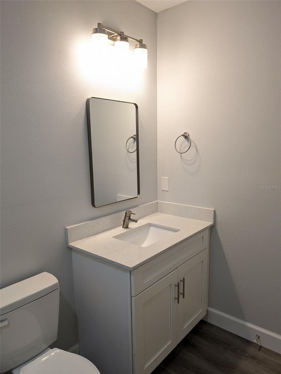 Image 10 of 17 For 17107 Belmont Avenue