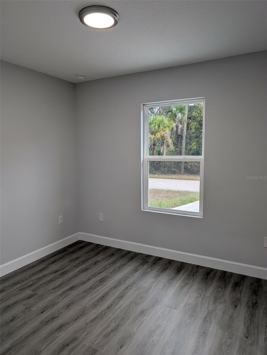 Image 12 of 17 For 17107 Belmont Avenue