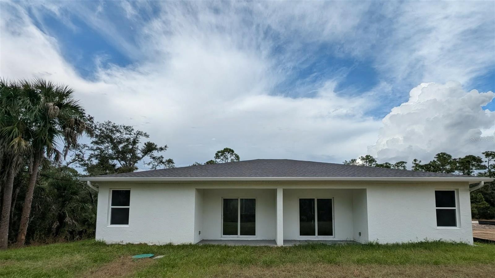 Image 14 of 17 For 17107 Belmont Avenue